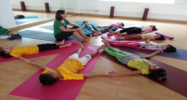 5 Exercises To Practice Yoga in School2