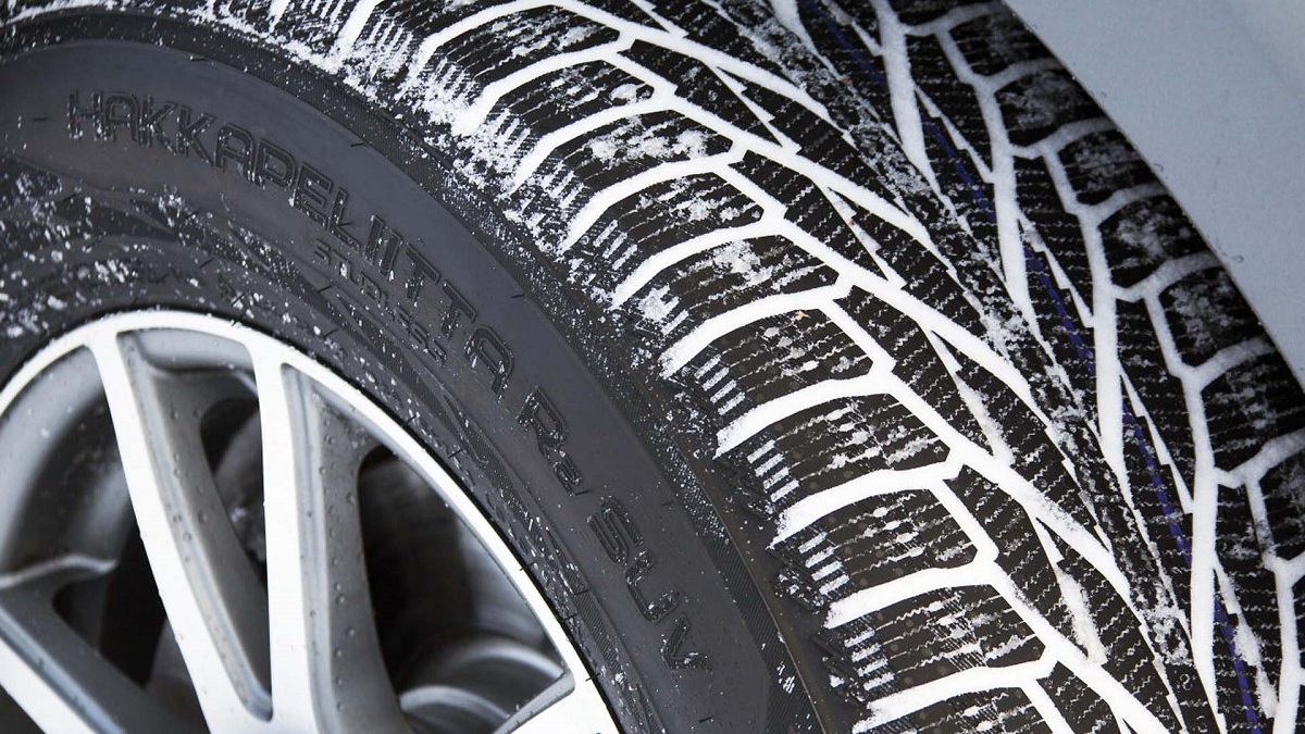 4 seasons tires: 10 advantages and disadvantages